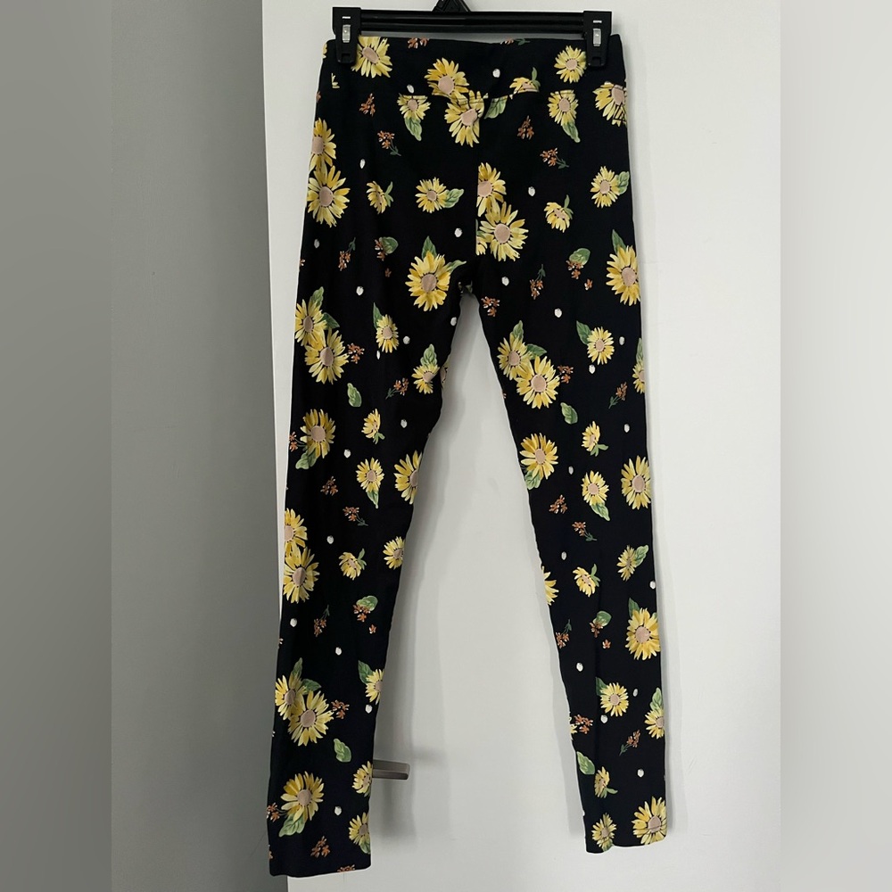 Ripzone Floral Print Black Leggings (Size: kids XL)